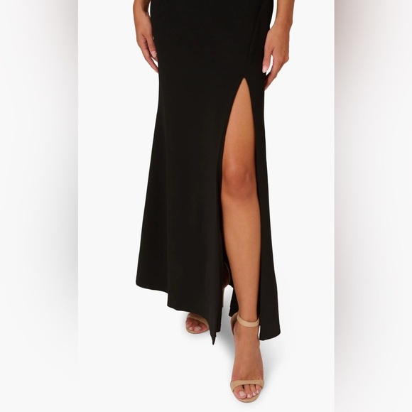 👑 🦋Floral Bead Detail Sleeveless Crepe Mermaid Gown 👑🦋 - Picture 5 of 8